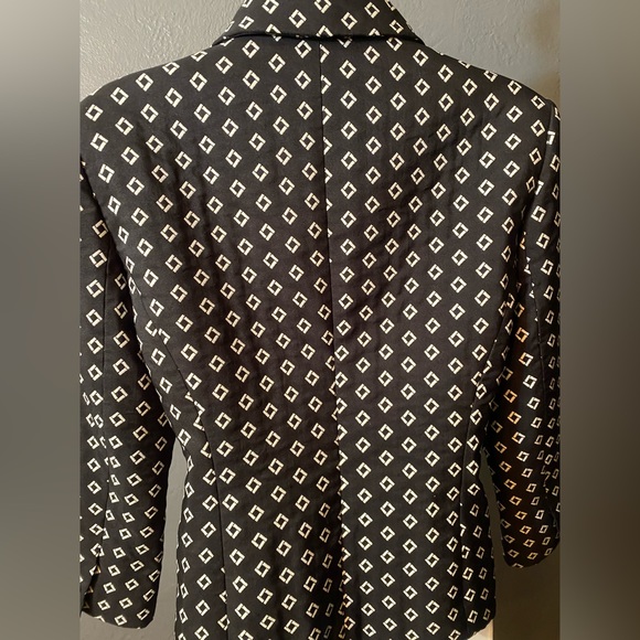 VINCE CAMUTO Black and White Diamond Print Blazer - Picture 9 of 16